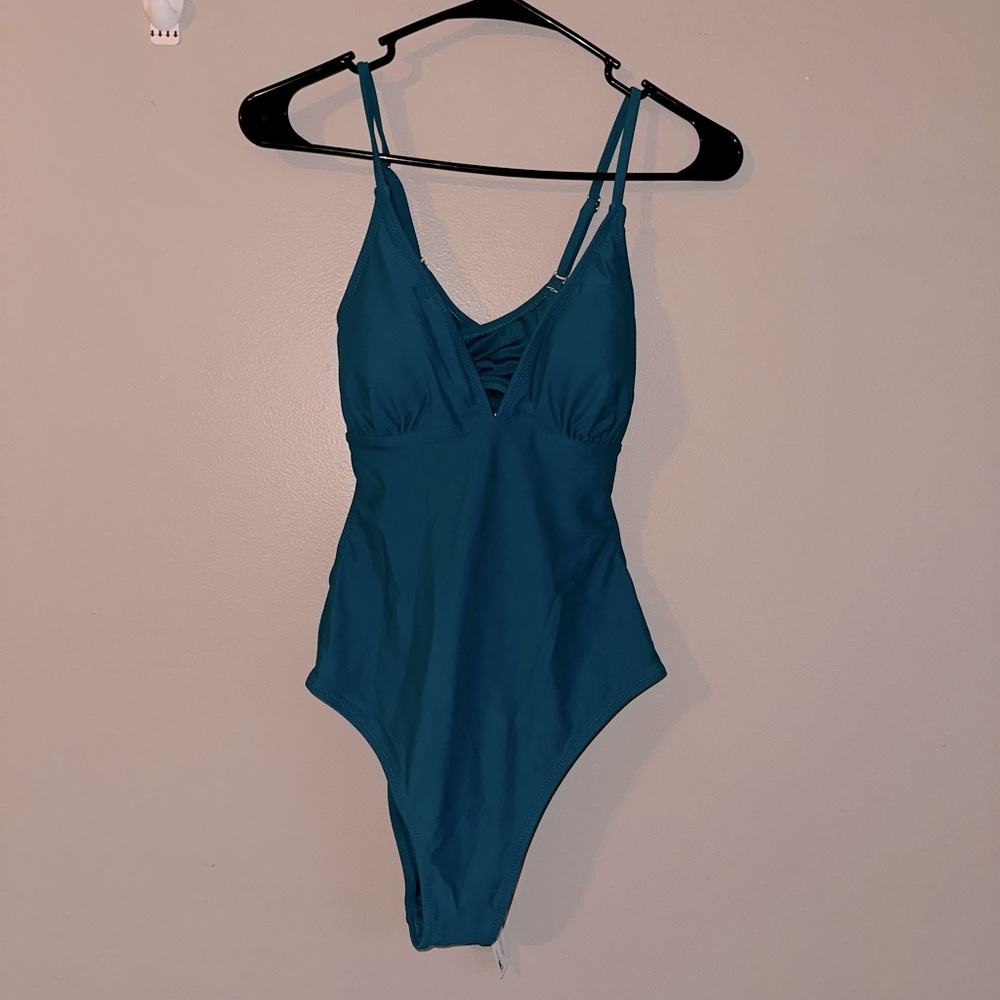 Cupshe Medium Swimsuit NWT